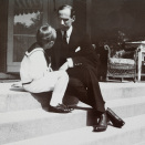 Fra utstillingen "Kongelige fotografer": Kong Haakon og Kronprins Olav, Bygdø kongsgård, 1910. Foto: Dronning Maud / De kongelige samlinger