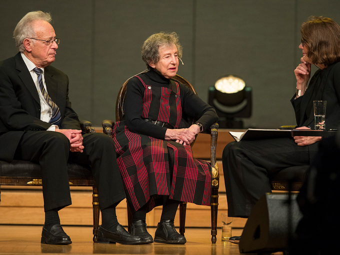 Leif Grusd and Gerd Golombek interviewed by Guri Hjeltnes. Photo: Håkon Mosvold Larsen / NTB scanpix