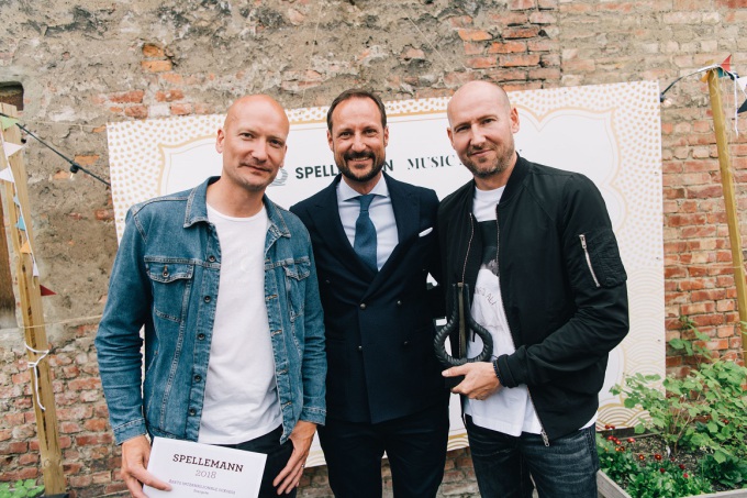 His Royal Highness The Crown Prince presented the International Success of the Year award to Stargate. Stargate consists of Mikkel Storleer Eriksen and Tor Erik Hermansen. Photo: Michael “Akam1k3” Vera Cruz Angeles.