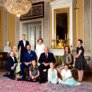 The King and Queen surrounded by their children and grand children. These photographs were taken on the occasion of their 80th anniversary.  Photo: Lise Åserud, NTB scanpix