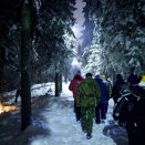 In the evening, Crown Pince Haakon visited some of the people that are camping out in Nordmarka for the World Championships (Photo: Kyrre Lien / Scanpix)