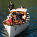 The Royal Barge comes to shore (Photo: Ned Alley / NTB scanpix)