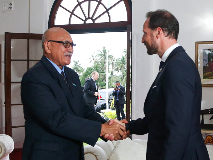 Crown Prince Haakon meeting President Jioji Konrote. Photo: Karen Setten / NTB scanpix