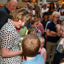 Some 35 children had come with their parents to see The King and Queen. Photo: Lise Åserud, NTB scanpix.