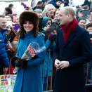 The Duke and Duchess of Cambridge took their time in greeting the many people who had turned out to see them. Photo: Terje Pedersen / NTB scanpix 