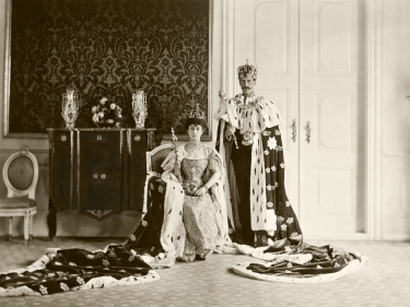 The King and Maud - The Royal House of Norway