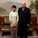 16 June: The King grants Nobel Laureate Aung San Suu Kyi audience. Queen Sonja and Crown Prince Haakon are also in attendance (Photo: Lise Åserud / NTB scanpix)