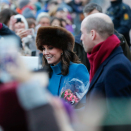 The Duke and Duchess of Cambridge took their time in greeting the many people who had turned out to see them. Photo: Terje Pedersen / NTB scanpix 