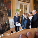 For Kongeparet startet feiringen klokken 11.00, da gratulasjonsdeputasjonene fra det offisielle Norge og diplomatiet kom til Slottet. Først ut var stortingspresident Olemic Thommessen som overrakte Stortingets gave til Kongeparet. Foto: Vidar Ruud, NTB scanpix