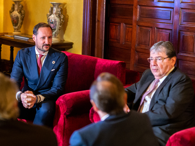 Breakfast meeting with Colombian Minister of Foreign Affairs Carlos Holmes Trujillo. Photo: FN-sambandet / Eivind Oskarson. 