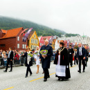 Langs Bryggen i Bergen. Foto: Sven Gj. Gjeruldsen, Det kongelige hoff