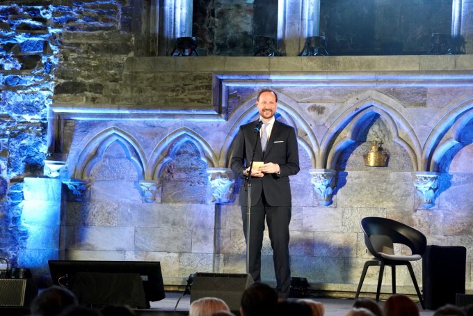 The Crown Prince greeted participants of the Government’s Ocean Conference and One Ocean Week in Håkon’s Hall in Bergen. Photo: Sara Svanemyr, The Royal Court