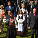 Kongefamilien ankommer hagefesten. Publisert 1. september 2016. Handoutbilde fra Det kongelige hoff. Bildet er kun til redaksjonell bruk - ikke for salg. Foto: Sven Gj. Gjeruldsen, Det kongelige hoff