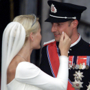 On the steps of the Cathedral after the ceremony (Photo: Tor Richardsen, Scanpix) 