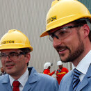 Crown Prince Haakon with Hydro CEO Svein Richard Brandtzæg at Qatalum (Photo: Lise Åserud / Scanpix)