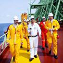 The Crown Prince and Minister of Petroleum and Energy Terje Riis-Johansen visit a production ship in the Gulf of Mexico (Photo: Marte Vike Arnesen, Scanpix)