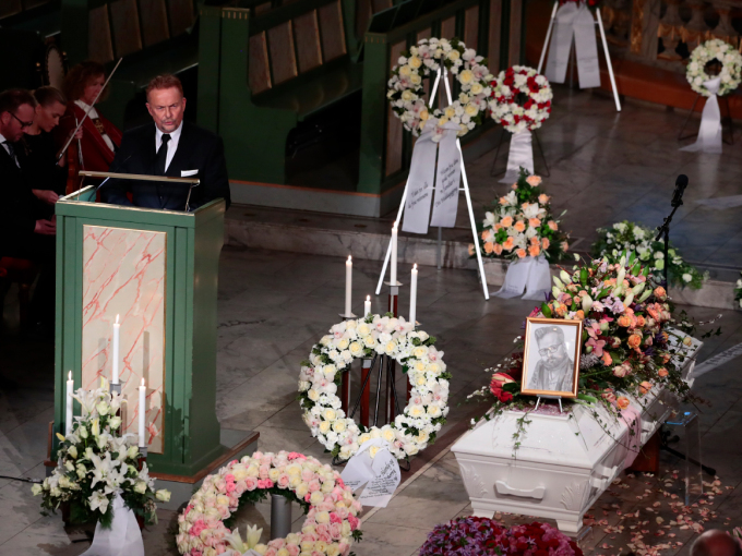 Dennis Storhøi read from the First Epistle to the Corinthians: “But the greatest of these is love.” Photo: Håkon Mosvold Larsen / NTB scanpix  