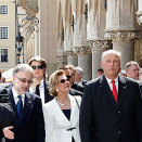 The King and Queen walking through the old town in Krakow - a beautiful city they said they would like to return to (Photo: Lise Åserud / NTB scanpix)