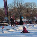 Folkeliv på Slottsplassen. Foto: Liv Osmundsen, Det kongelige hoff