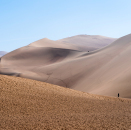 Dunhuang is surrounded by the Gobi and Taklamakan Deserts, and the sand dunes are a popular tourist attraction. Photo: Heiko Junge, NTB scanpix