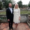 The Crown Prince and Crown Princess met the press for photos and interviews. Photo: Lise Åserud, NTB scanpix
