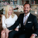 New pictures of the Crown Prince and Crown Princess were released on the occasion of them both celebrating their 40th birthday this summer  (Photo: Lise Åserud, Scanpix)