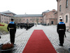 Faneoverrekkelse: Oppstilling