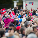 Thousands gathered to sing the birthday song to the King and Queen. Photo: Jon Olav Nesvold / NTB scanpix