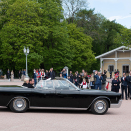 Kronprinsparet følger i A5. Handoutbilde fra Det kongelige hoff. Publisert 17. mai 2020. Bildet er til redaksjonell bruk, ikke for salg. Foto: Øivind Møller Bakken, Det kongelige hoff