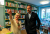 Kronprinsparet på besøk i bokhandel 