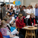 20 December: Queen Sonja visits the Children's polyclinic at the Oslo University Hospital  (Photo: Berit Roald / NTB scanpix)