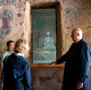 The King and Queen received a tour of several of the caves. Photo: Heiko Junge, NTB scanpix