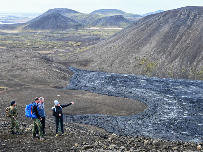 Crown Prince Haakon, President Guðni Th. Jóhannesson and guide Kristín Jónssdóttir on their way to the volcano. Photo: Una Sighvatsdóttir, Office of the President of Iceland