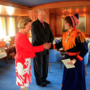 The King and Queen greet their guests on board the Royal Yacht (Photo: Terje Bendiksby / Scanpix)