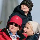 Watching the large hill ski jump (Photo: Lise Åserud / NTB scanpix)