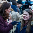 The Duke and Duchess of Cambridge took their time in greeting the students. Photo: Terje Pedersen / NTB scanpix