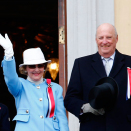 May 17th: The Royal Family greets the Children's Parade in Oslo from the Palace Balcony. Photo: Heiko Junge, NTB scanpix