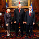 King Harald and Queen Sonja at a reception at the residence of the Governor Mark Dayton of Minnesota (Photo: Lise Åserud / Scanpix).