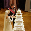 The wedding cake ready to be cut in the ballroom (Photo: Terje Bendiksby, Scanpix)