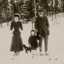 King Haakon, Queen Maud and Crown Prince Olav skiing at Bygdø Royal Farm, 1907 (Photo: A.B. Wilse, The Royal Court Photo Archives)