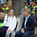 Den første tiden var også "Putemann" av Jonas Gjerstad, Martin Danning og Mathias Svendsen fra Sagdalen skole en del av Skulpturparken. Den var lånt ut fra skulpturstien på Akershus festning. Foto: Liv Osmundsen, Det kongelige hoff

 