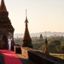 Med utsikt over noen av de mange templene i Bagan. Foto: Heiko Junge, NTB scanpix
