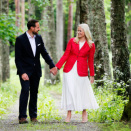 New pictures of the Crown Prince and Crown Princess were released on the occasion of them both celebrating their 40th birthday this summer  (Photo: Lise Åserud, Scanpix)