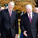 King Harald and Queen Sonja arrive at Luther College in Decorah, Iowa, were they are welcomed by President Richard Torgerson (Photo: Lise Åserud / Scanpix)