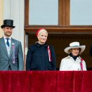 The Royal Family greets the Oslo children’s parade from the Palace Balcony. Photo: Vegard Wivestad Grøtt / NTB scanpix