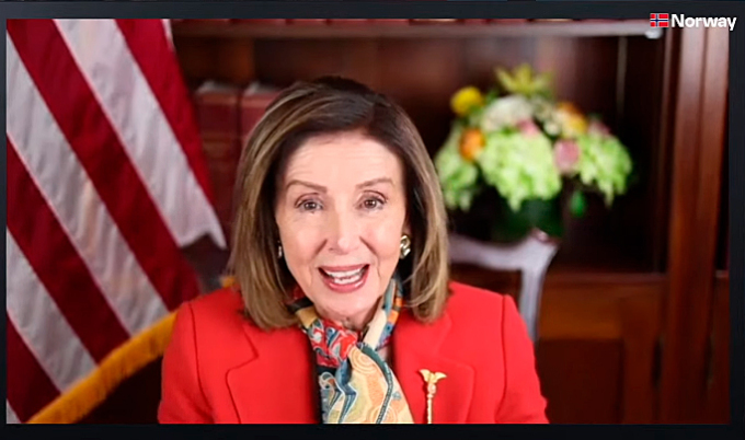 Nancy Pelosi talks with Crown Prince Haakon and Ine Eriksen Søreide. Photo: Screen shot from broadcast.