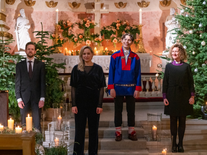 Bishop Kari Veiteberg and performers Andreas Stensland Løwe, Frida Ånnevik and Vegard Bjørsmo. Photo: The Royal Court 