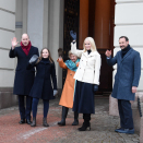 Waving to everybody as they leave the Palace Square. Photo: Sven Gj. Gjeruldsen, The Royal Court