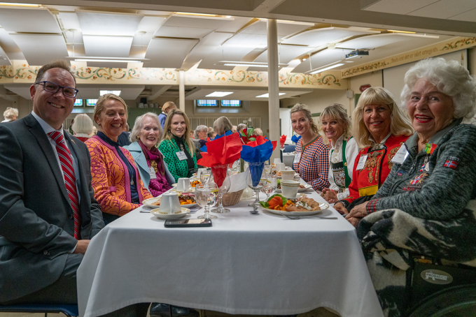 Sunday coffee is an important tradition that promotes togetherness and cultural ties.Photo: Simen Sund, The Royal Court