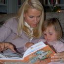 Her Royal Highness Crown Princess Mette-Marit and Princess Ingrid Alexandra, June 2007. Handoutbilde from the Royal Court. For editorial use only, not for sale. Photo: Knut Kollandsrud, The Royal Court 